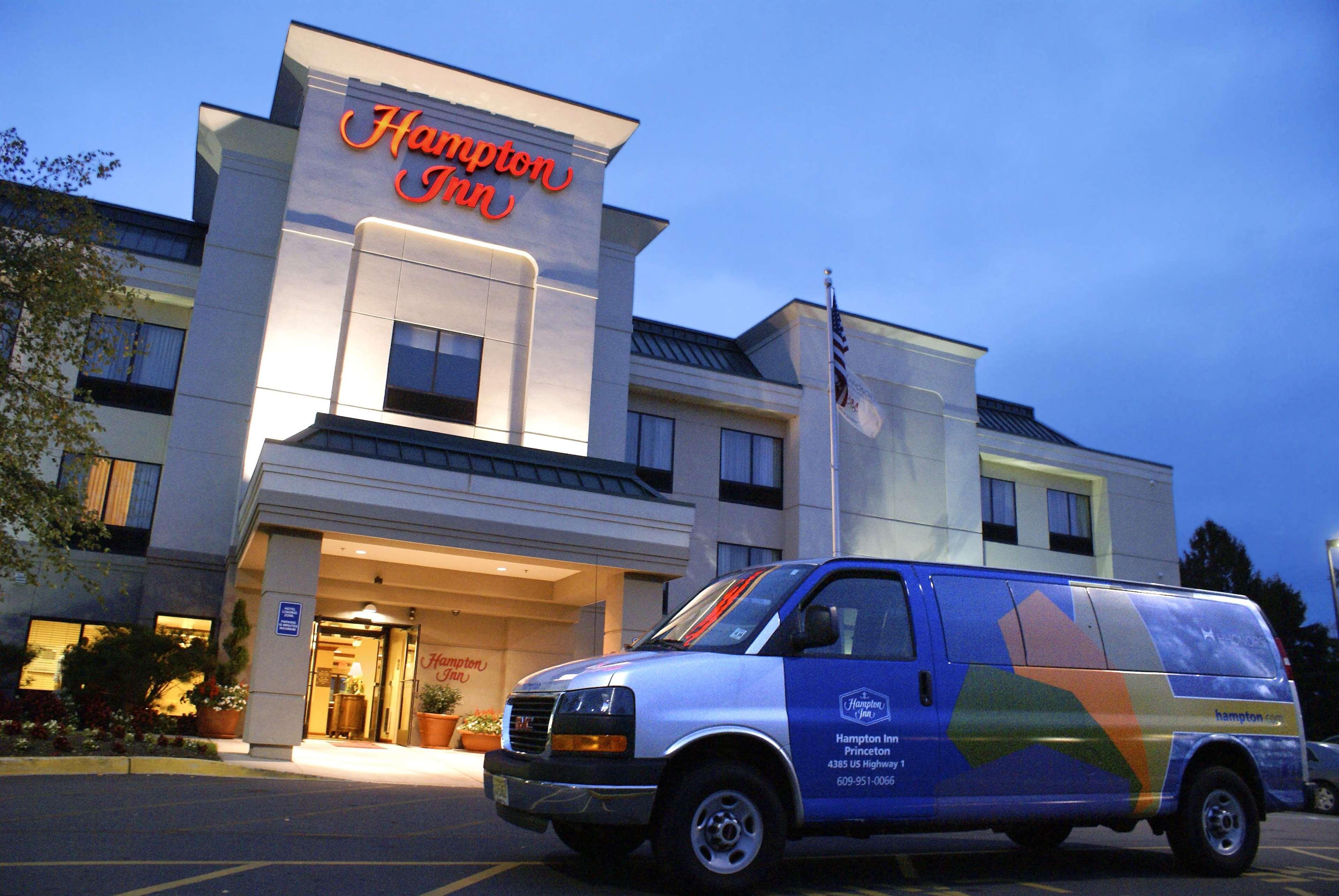 Hampton Inn Принстон Экстерьер фото