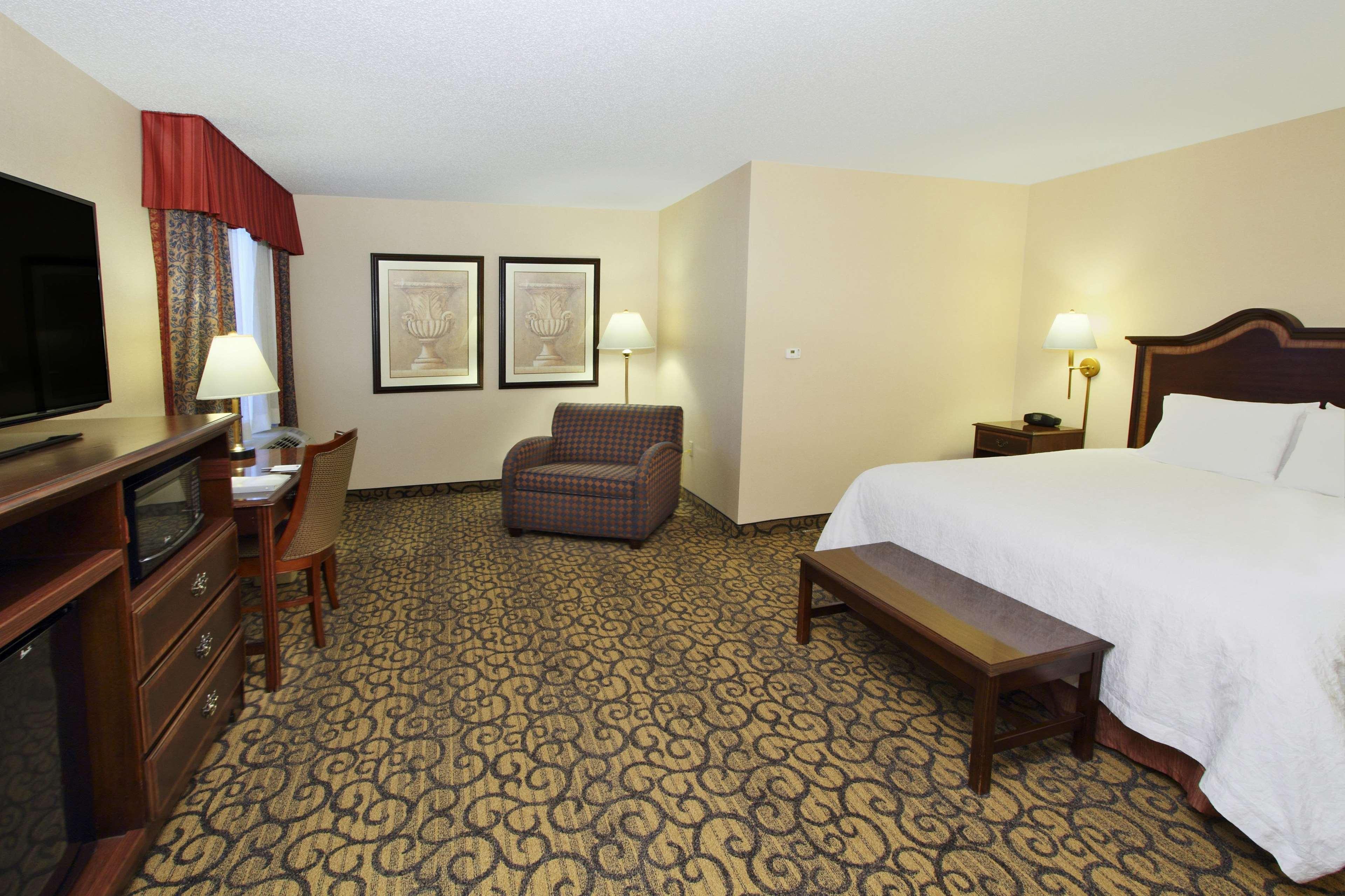 Hampton Inn Принстон Экстерьер фото