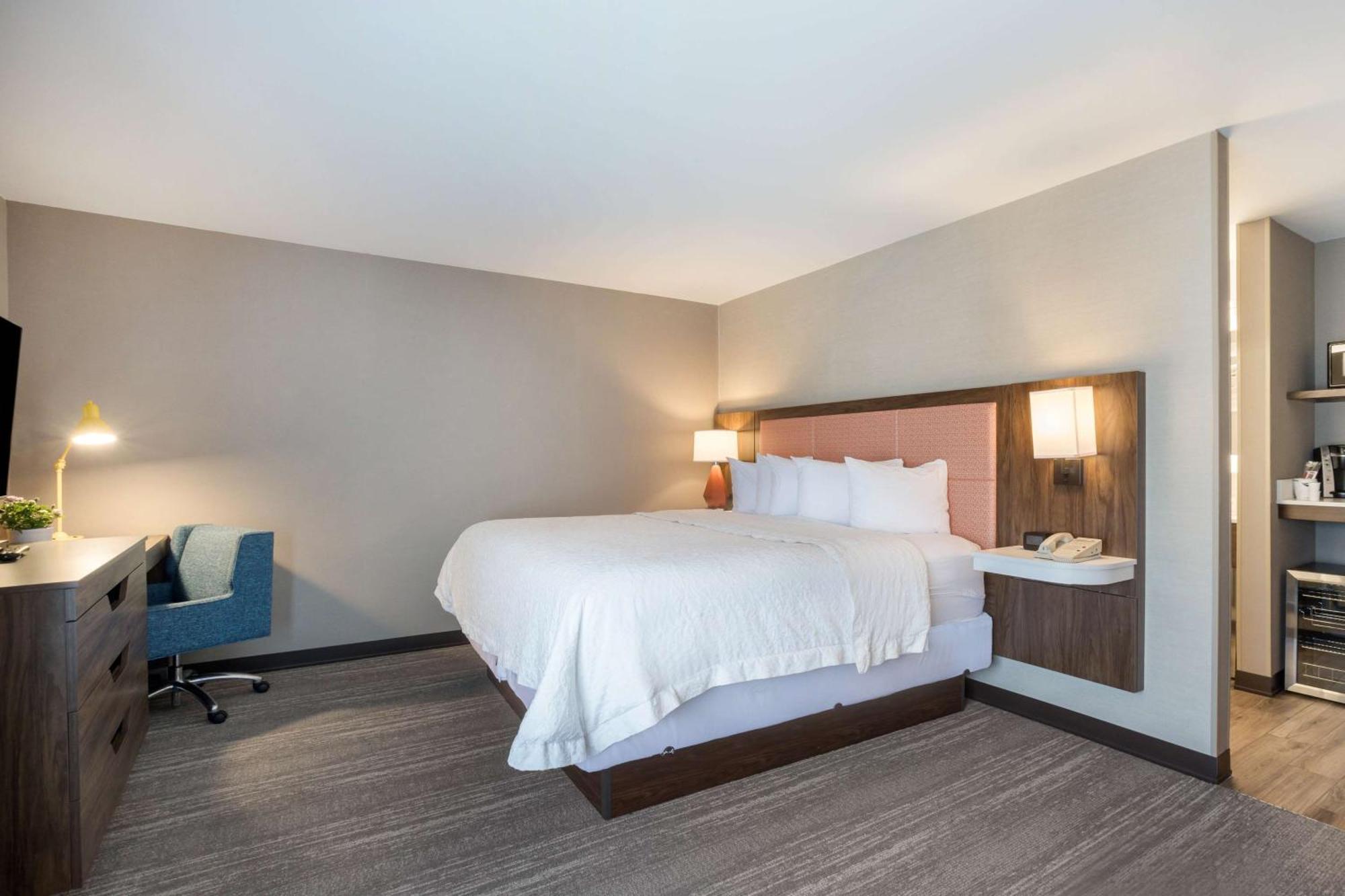 Hampton Inn Принстон Экстерьер фото