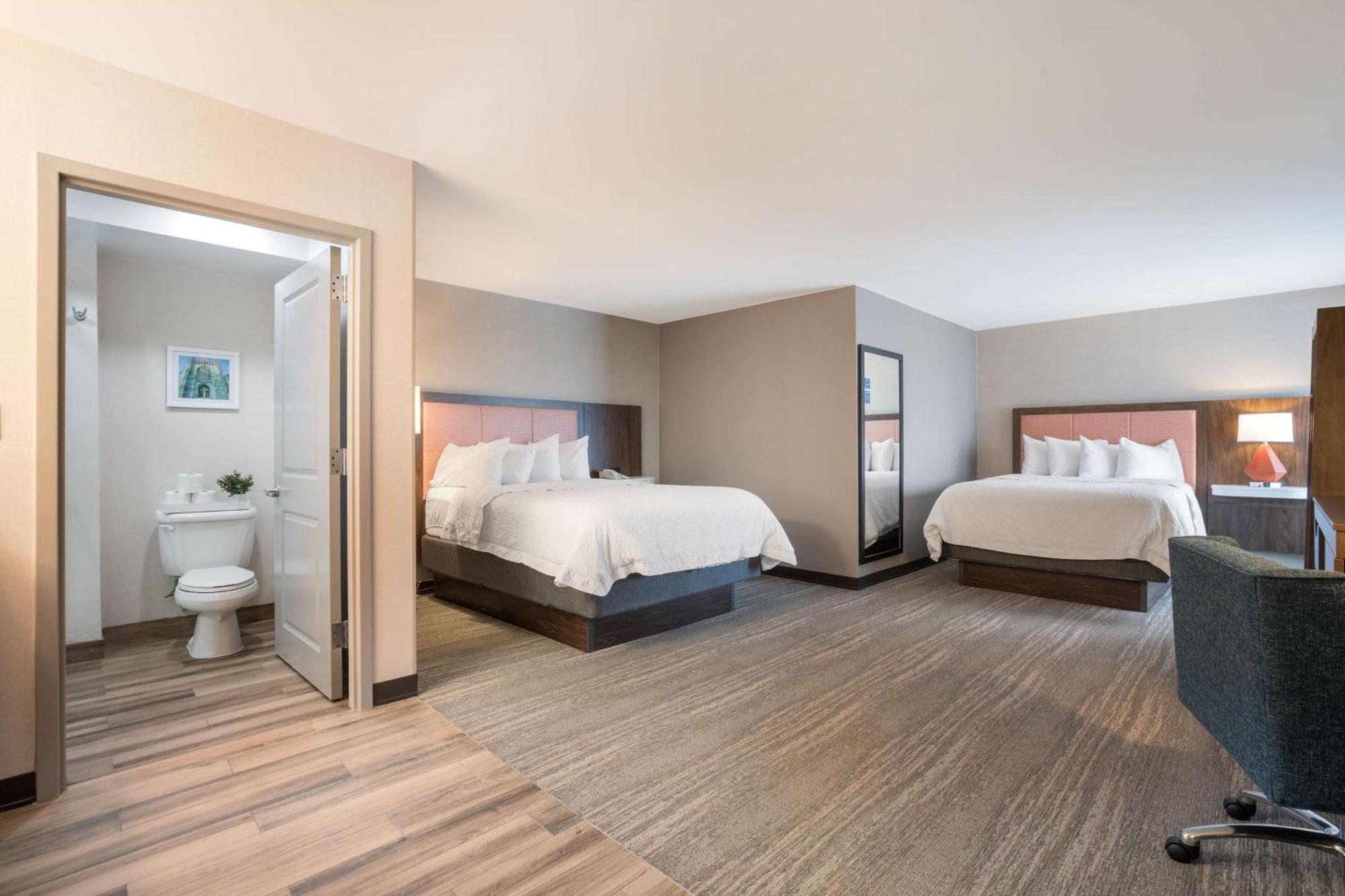Hampton Inn Принстон Экстерьер фото