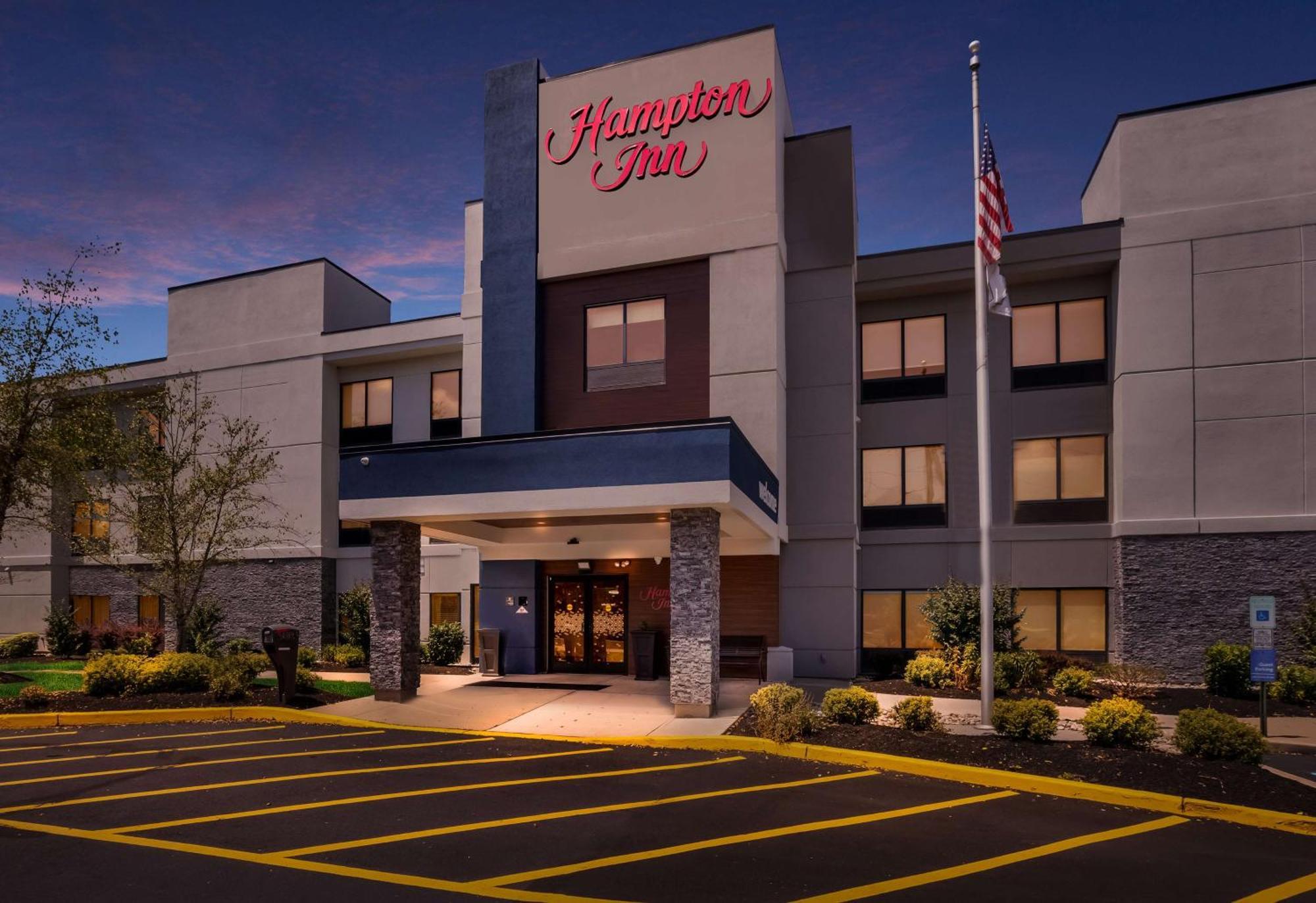 Hampton Inn Принстон Экстерьер фото