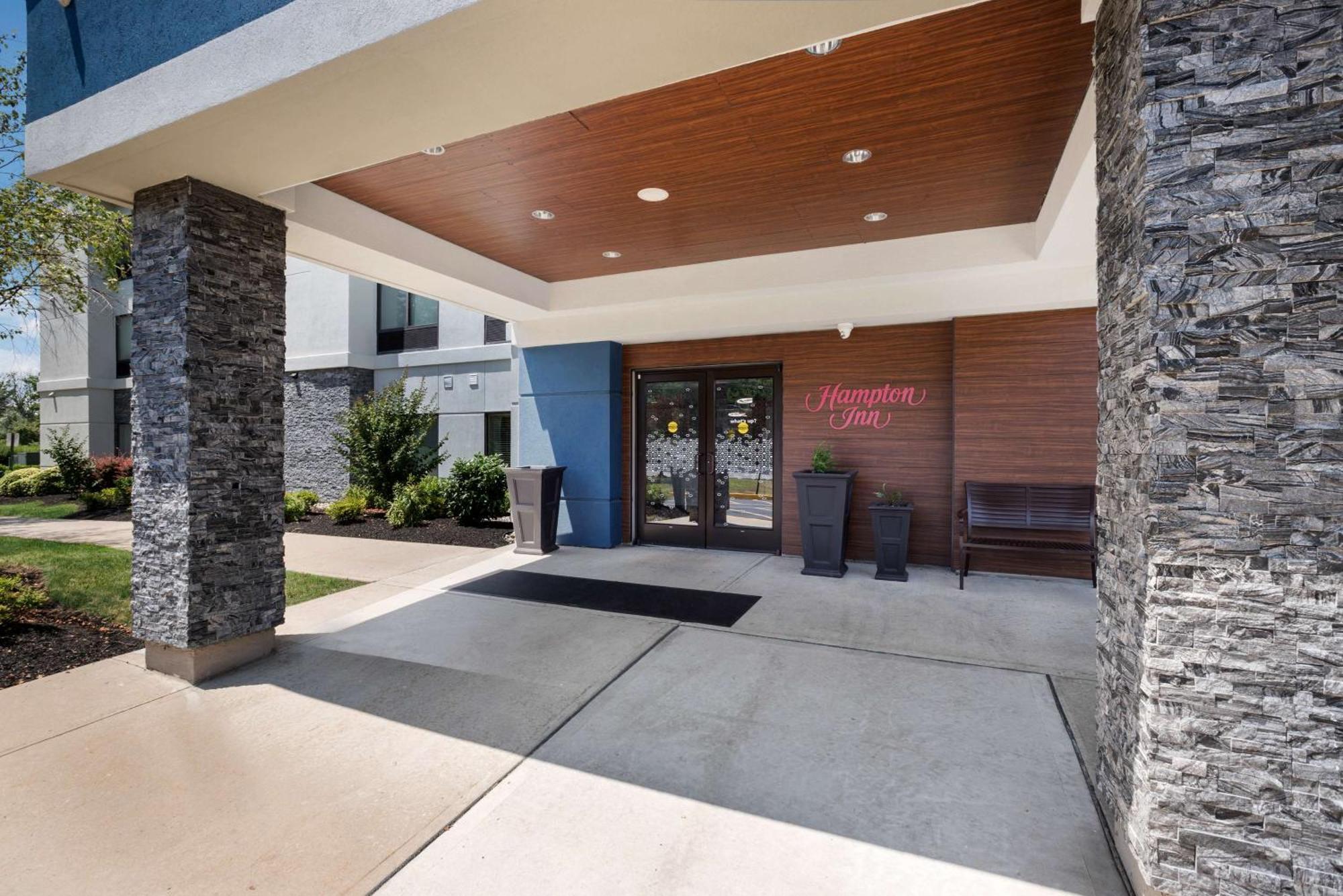Hampton Inn Принстон Экстерьер фото