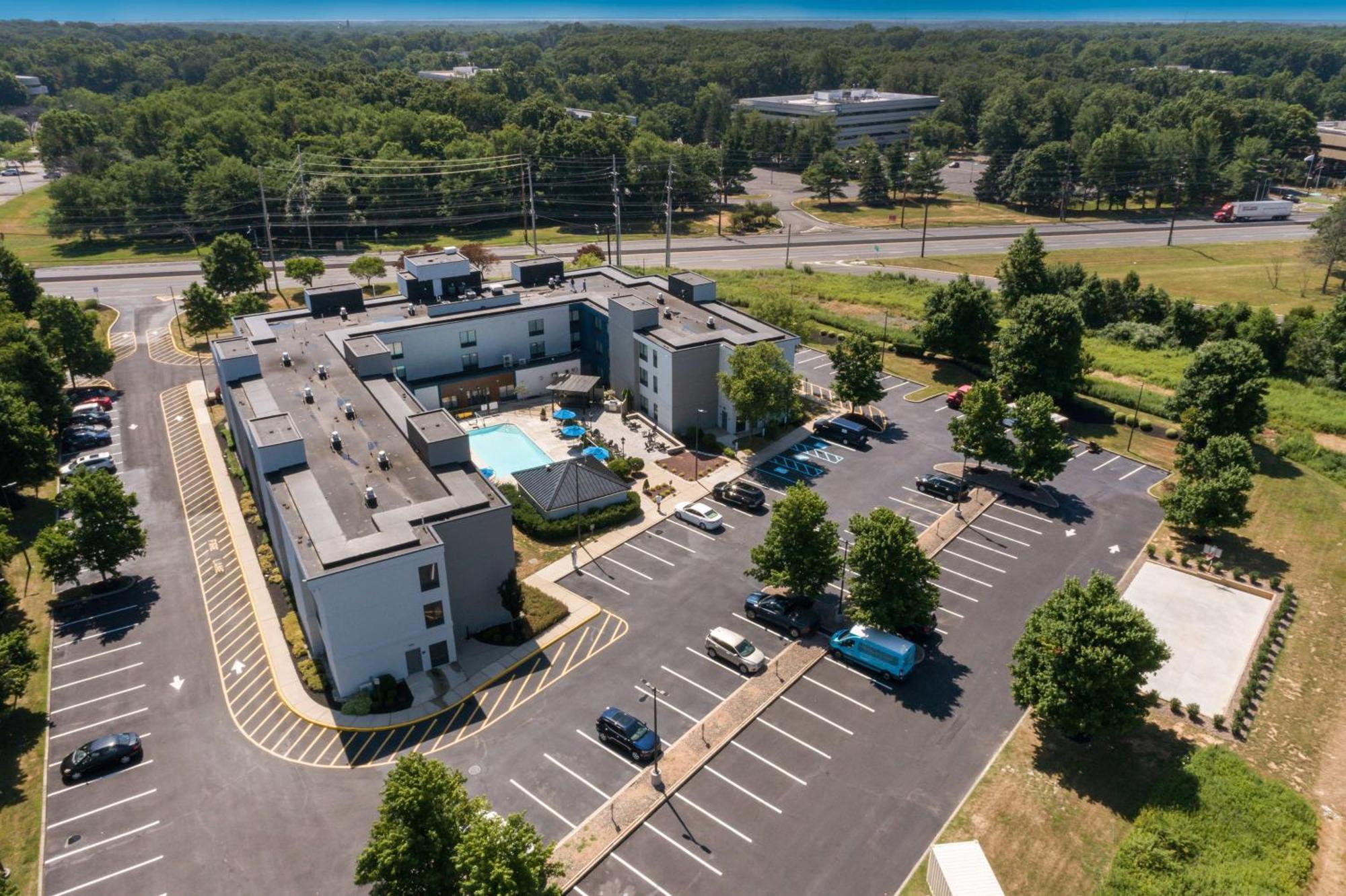 Hampton Inn Принстон Экстерьер фото