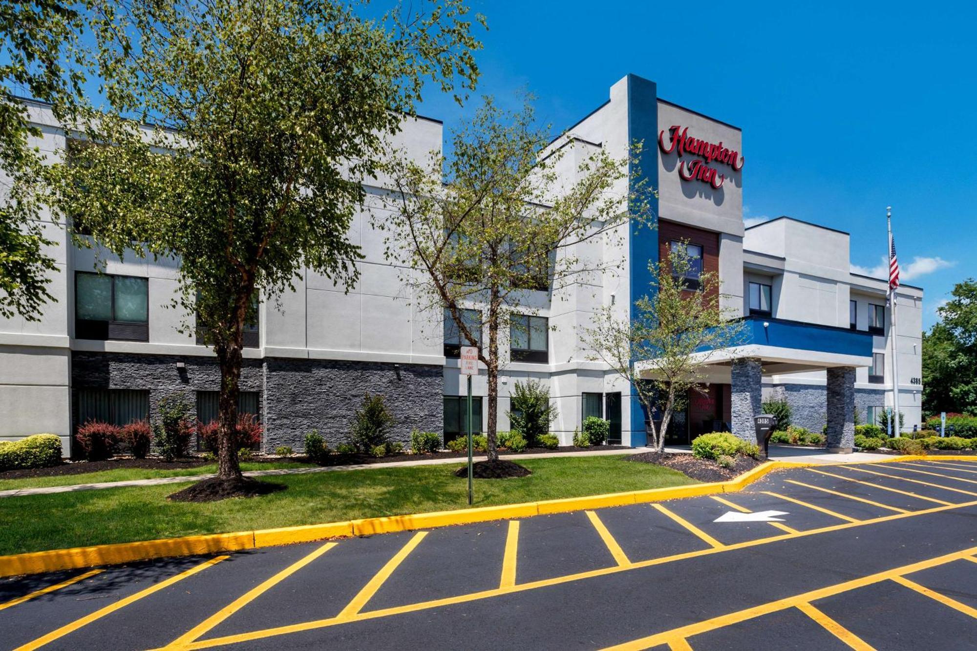 Hampton Inn Принстон Экстерьер фото